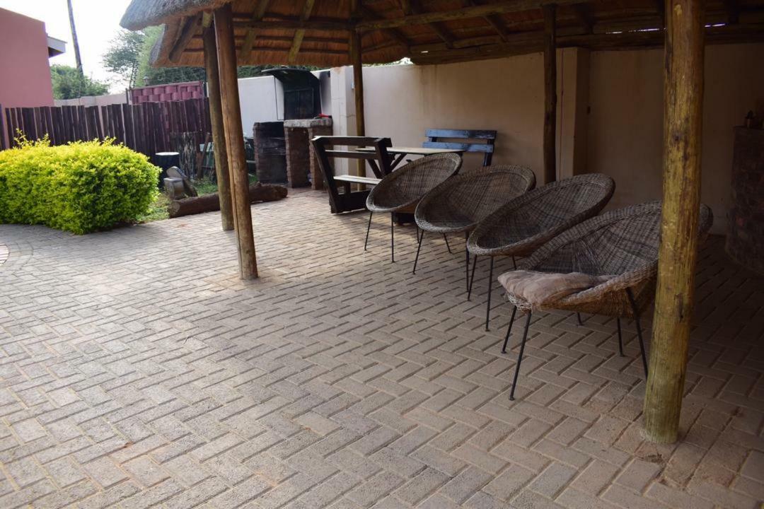 Skyhawk Guesthouse Gaborone Kültér fotó